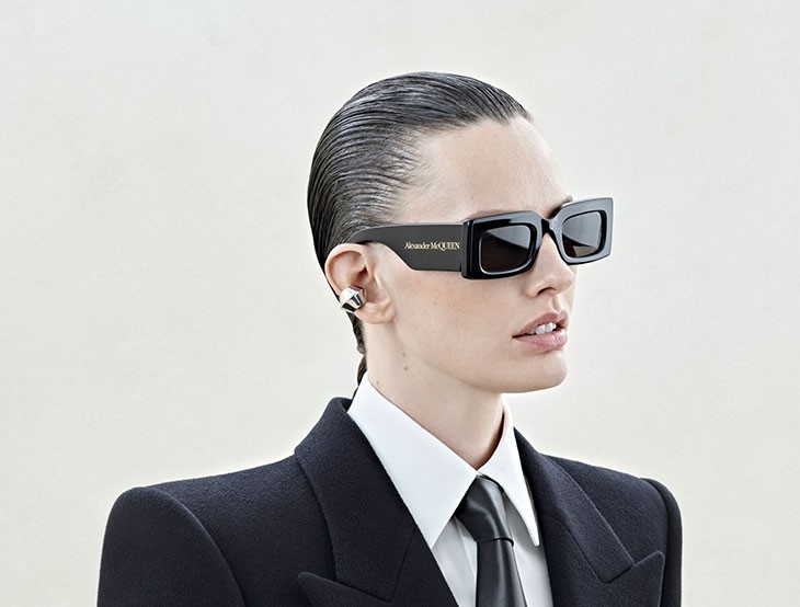 Why Choose Alexander McQueen Sunglasses Over Other Brands?